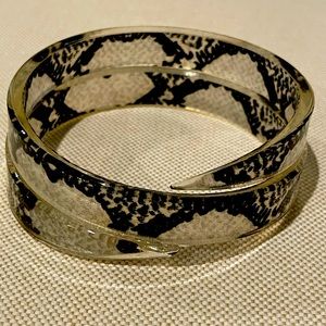 Vintage Plastic Spiral Bracelet Large